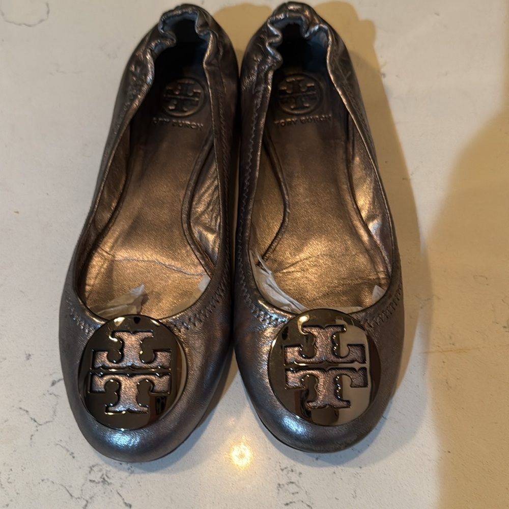 Tory Burch Silver Leather Flats 6M